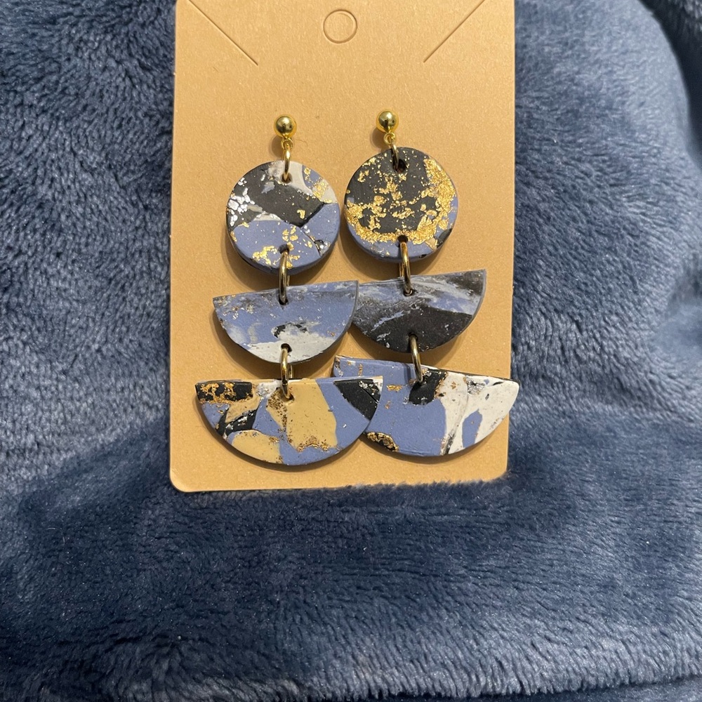12 - Picture 3 of 3